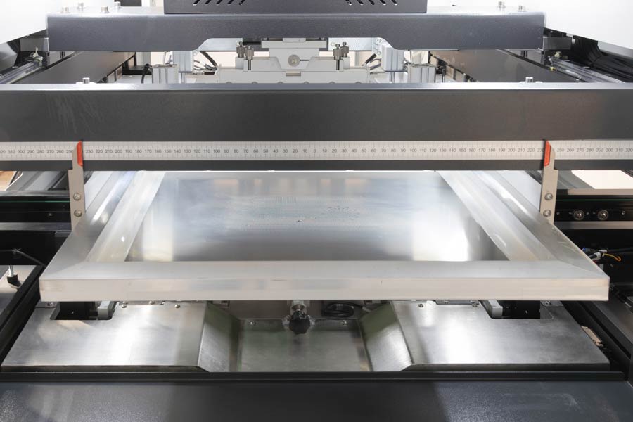 Stencil clamping system